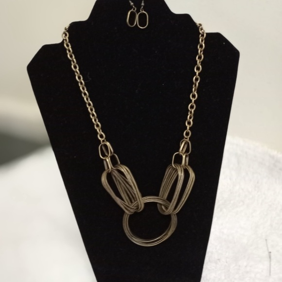 Lip Sync Links Necklace NWT - Picture 3 of 3